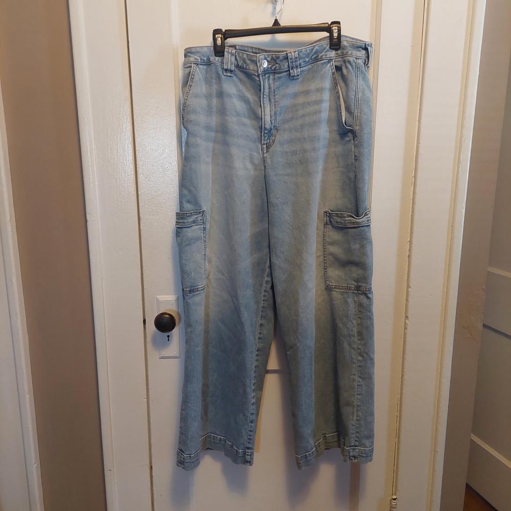 American Eagle Super High Rise Baggy Wide Leg Jeans